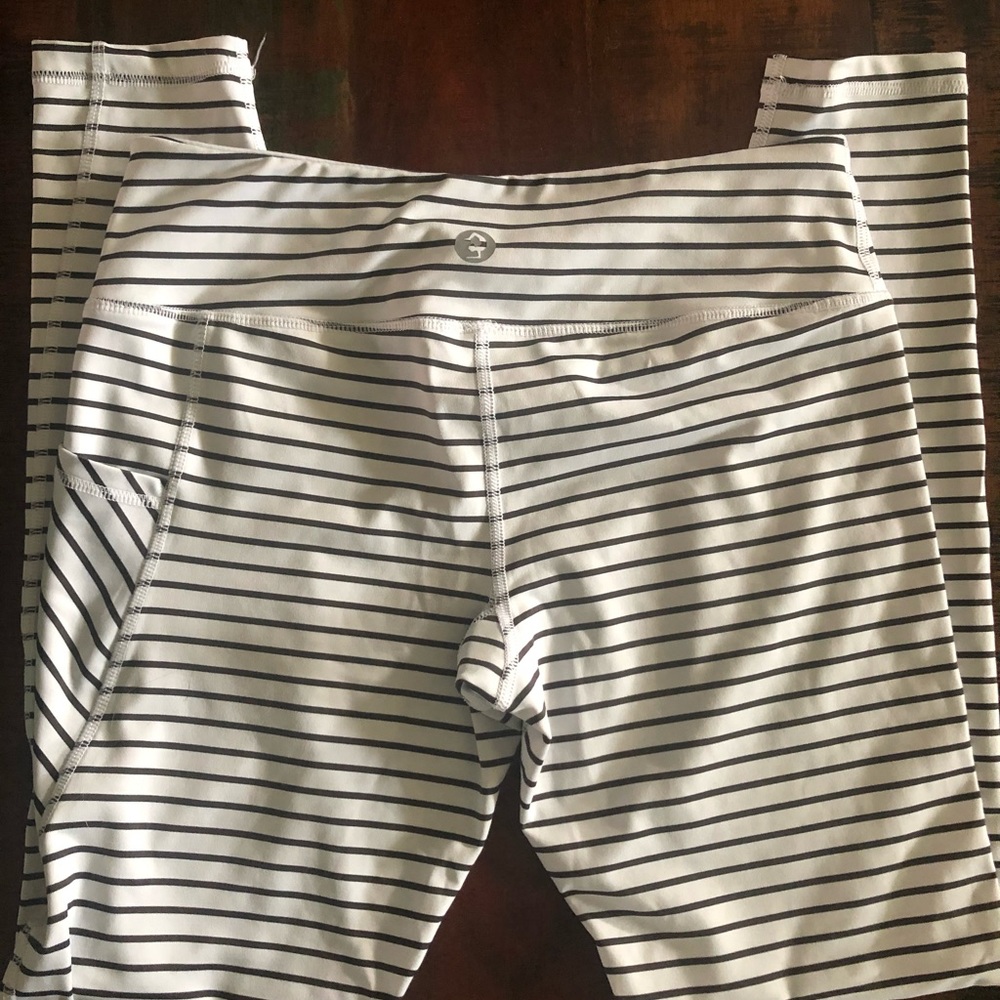 90 Degree Leggings, medium
